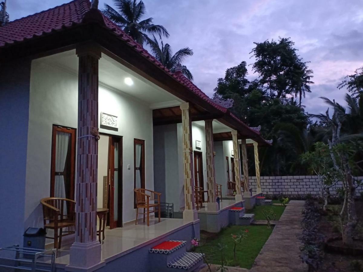 Santhi Guna Bungalow Toyapakeh Exterior foto